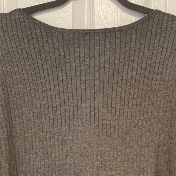 Chico's Ribbed Knit Top in Gray Sweater Size 2 NWT - Picture 6 of 8